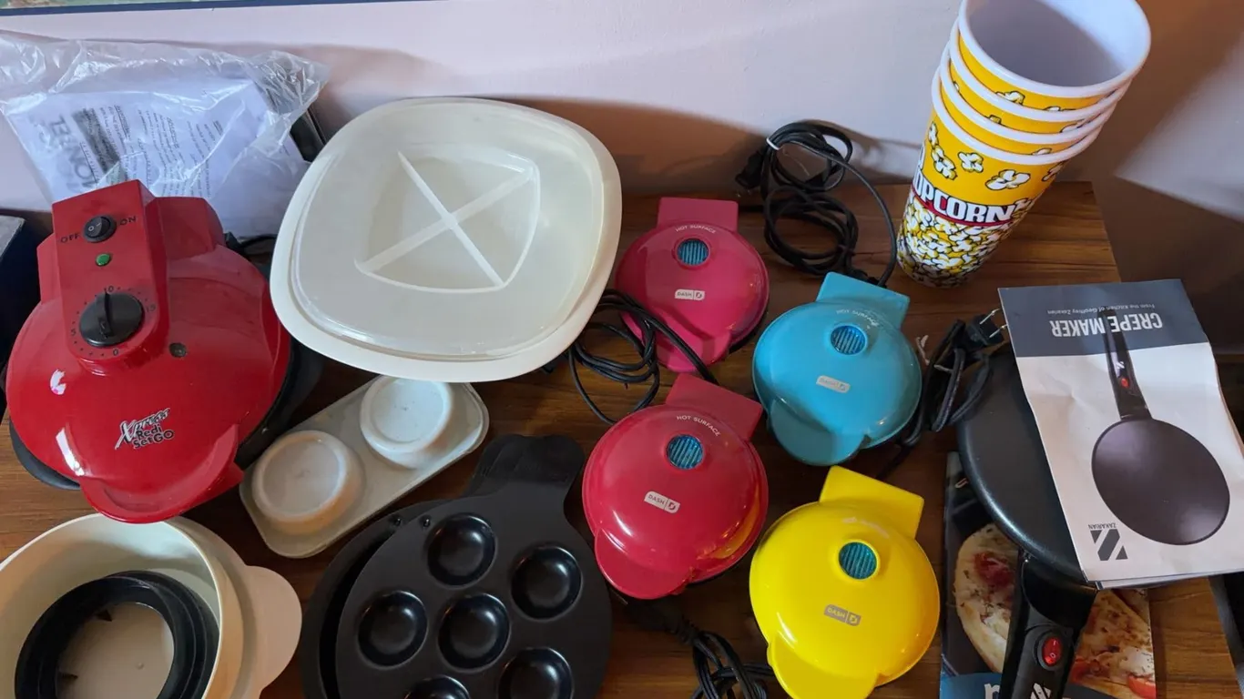 Dash Mini Waffle Makers, Mini Cake Pop Maker, Crepe Maker & Popcorn Cups