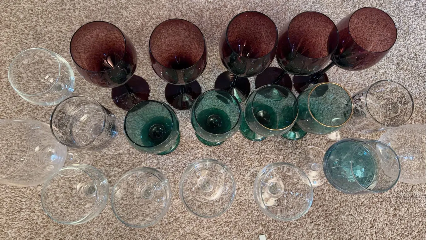 Coloured and Clear Glass Stemware Set, 14 Pieces