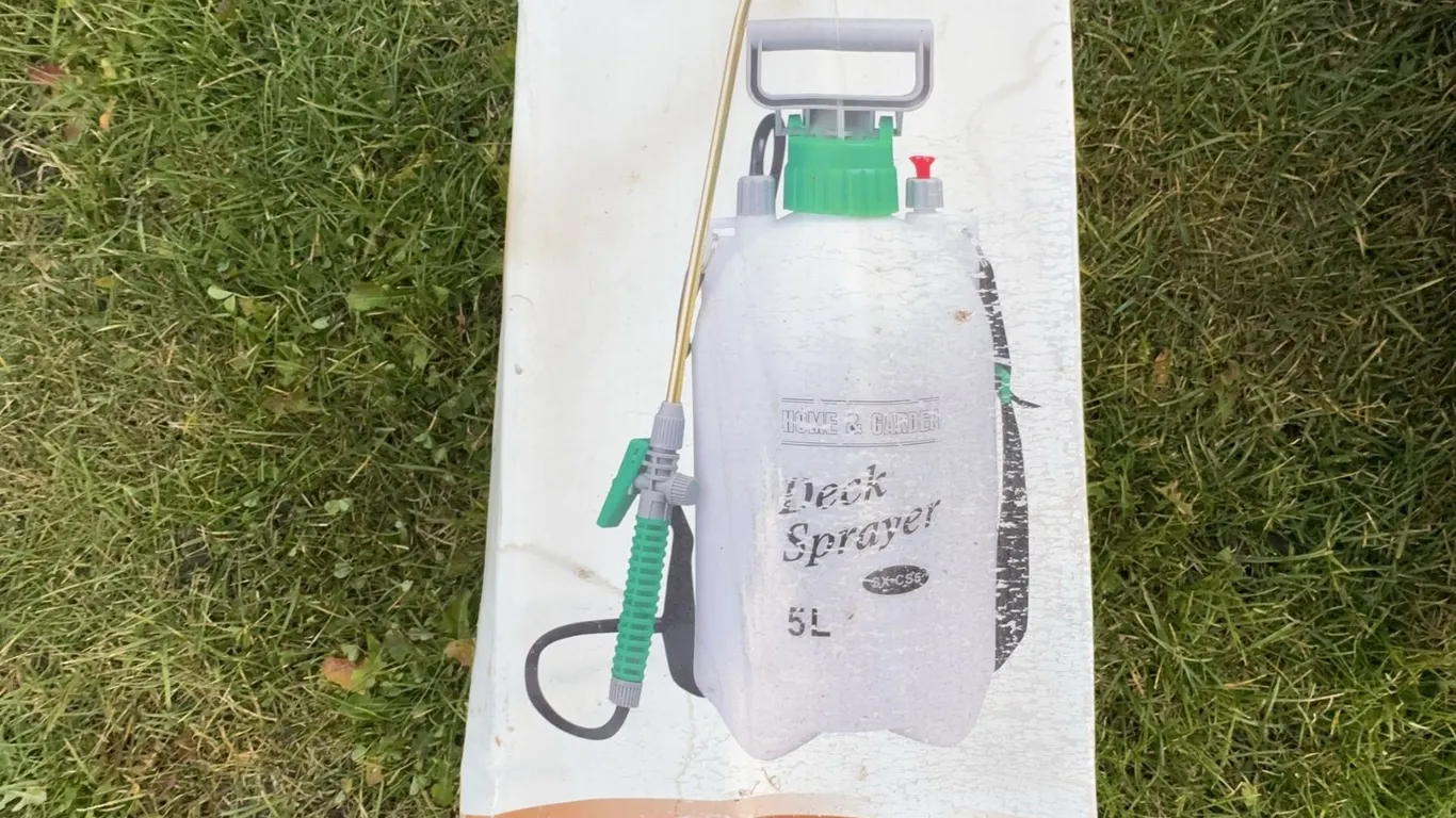 5 Litre Neck Sprayer with Brass Nozzle and Green Handle