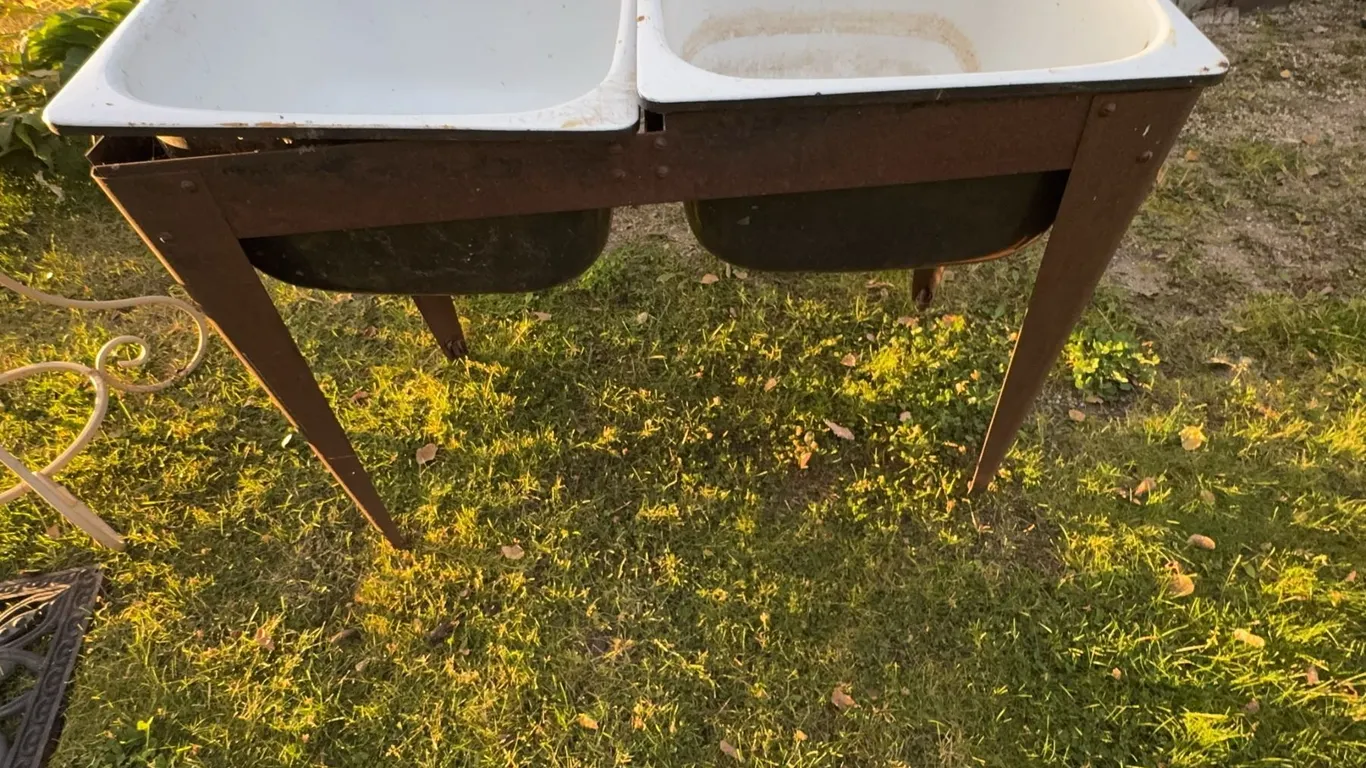 Double Basin Enameled Steel Utility Sink on Metal Stand