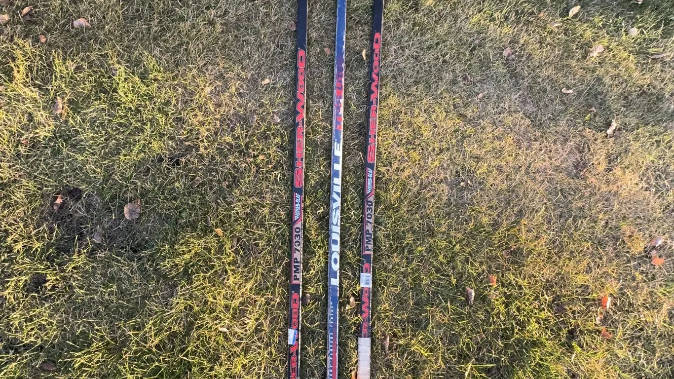3 Cooper Sherwood 5030 Feather-Lite Hockey Sticks