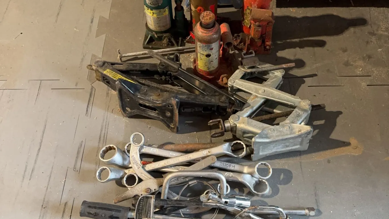 Bottle Jacks, Scissor Jacks, Wrenches And Oil Filter Tools Lot