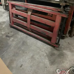 Tractor splitting stand