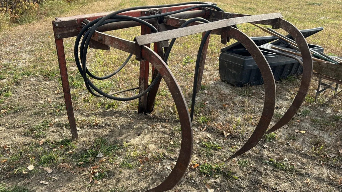 60” 3-Prong grapple