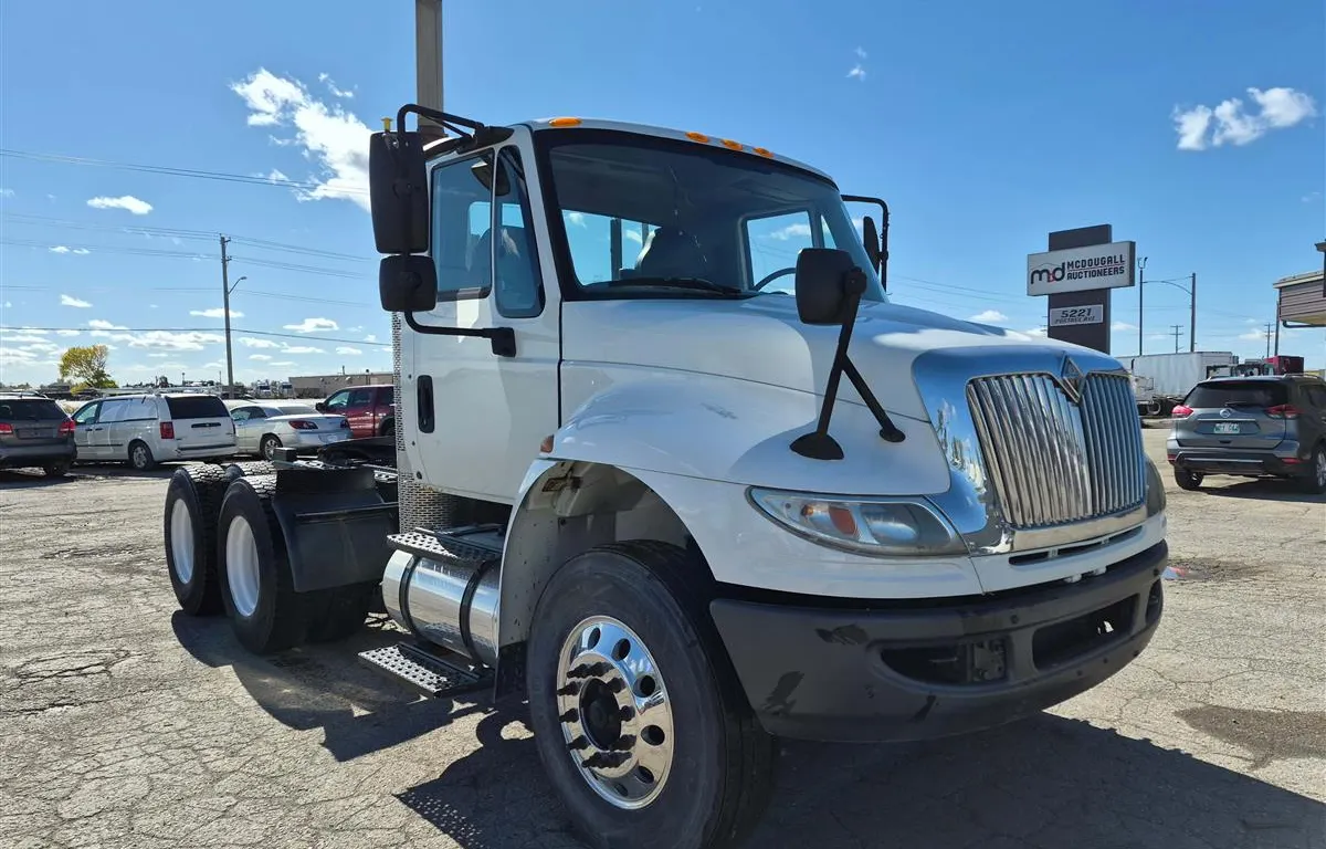 2008 International 8500 SBA 6x4 T/A Day Cab Semi Truck
