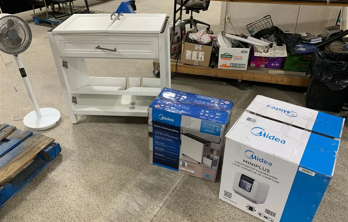 Counter Top Dishwasher, Dehumidifier, Vanity Cabinet and More
UNRESERVED