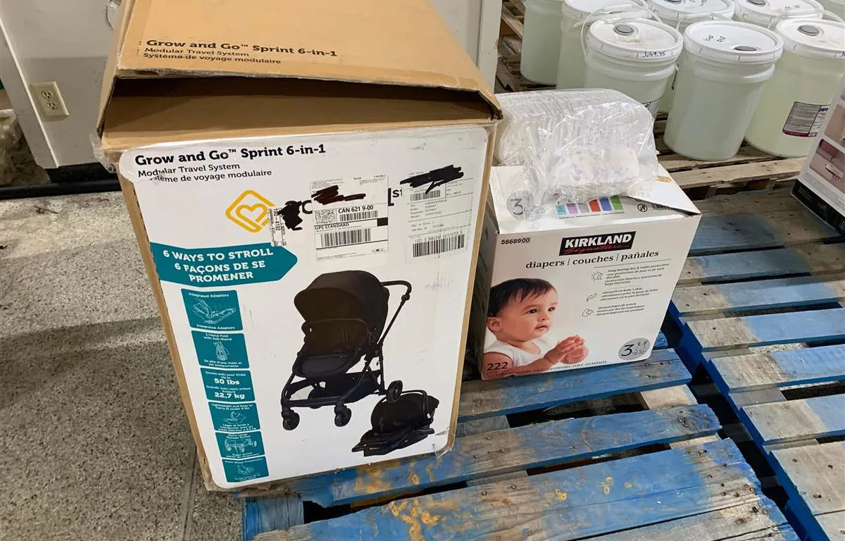Safety 1st Stroller and Kirkland Diapers
UNRESERVED