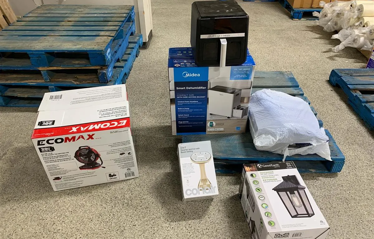 Dehumidifier, Misting Fan, Wall Light and More
UNRESERVED