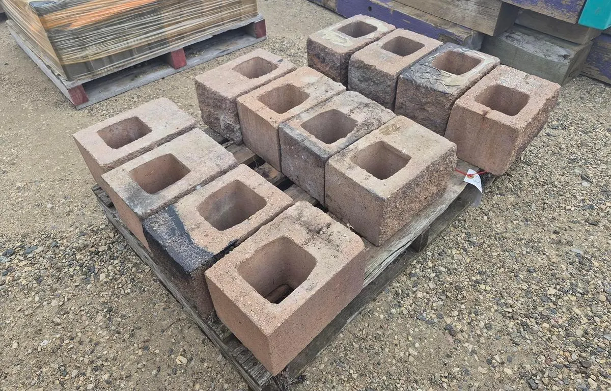 Concrete Landscaping Blocks
UNRESERVED