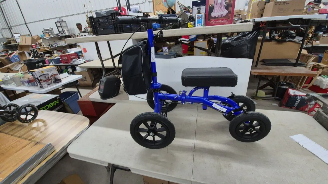 KneeRover All Terrain Knee Scooter with Bag and Padded Knee Rest