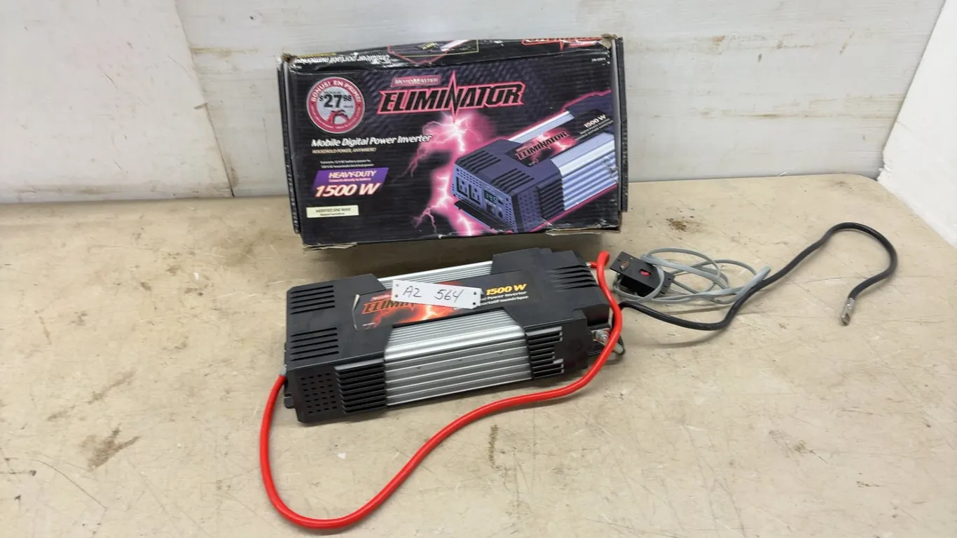 MotoMaster Eliminator 1500 W Mobile Digital Power Inverter, Model 284-6280-0, with Box