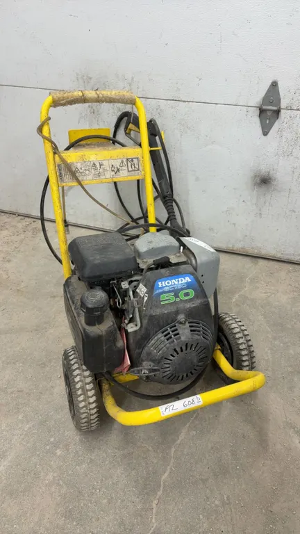 Kärcher 5800 GH Gas Pressure Washer with Honda GC160 5.0 HP Engine, 2300 PSI, 2.5 GPM