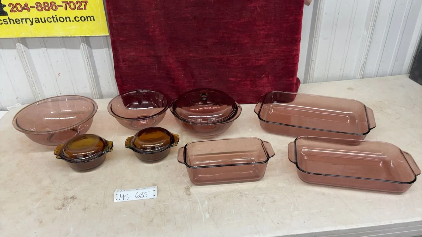 6 Pieces Colored Pyrex Dishes and 2 Pieces Fire-King Casserole Dishes, Pans, Bowls, Casseroles