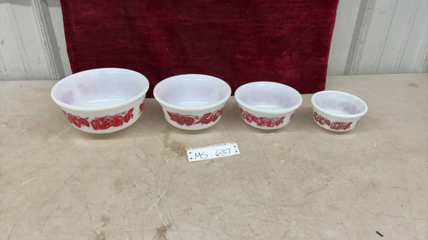 Milk Glass Nesting Bowls 4Pcs