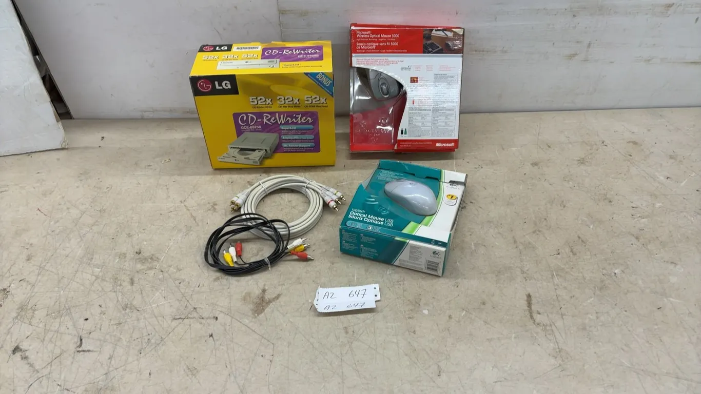 LG GCE-8525B 52x CD-ReWriter, Microsoft Wireless Optical Mouse 5000, Logitech Mouse