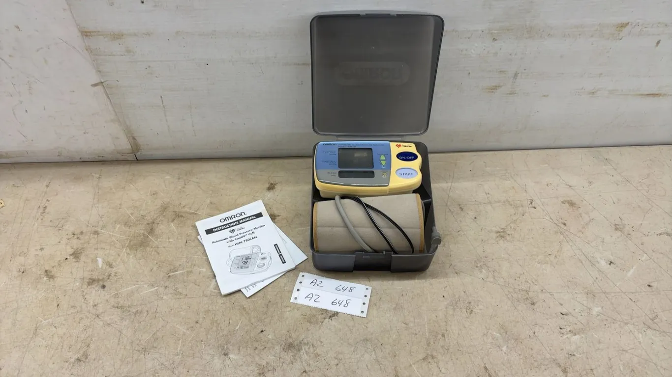 Omron HEM-780CAN Automatic Blood Pressure Monitor with ComFit Cuff, Adapter, Manual and Case