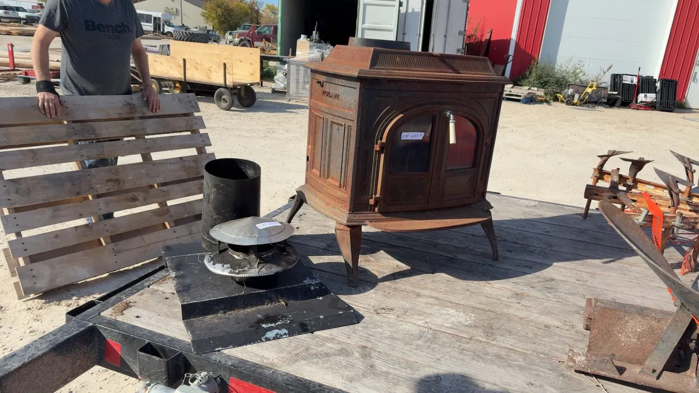 Vermont Castings Vigilant Cast Iron Wood-Burning Stove with Chimney Pipe and Cap