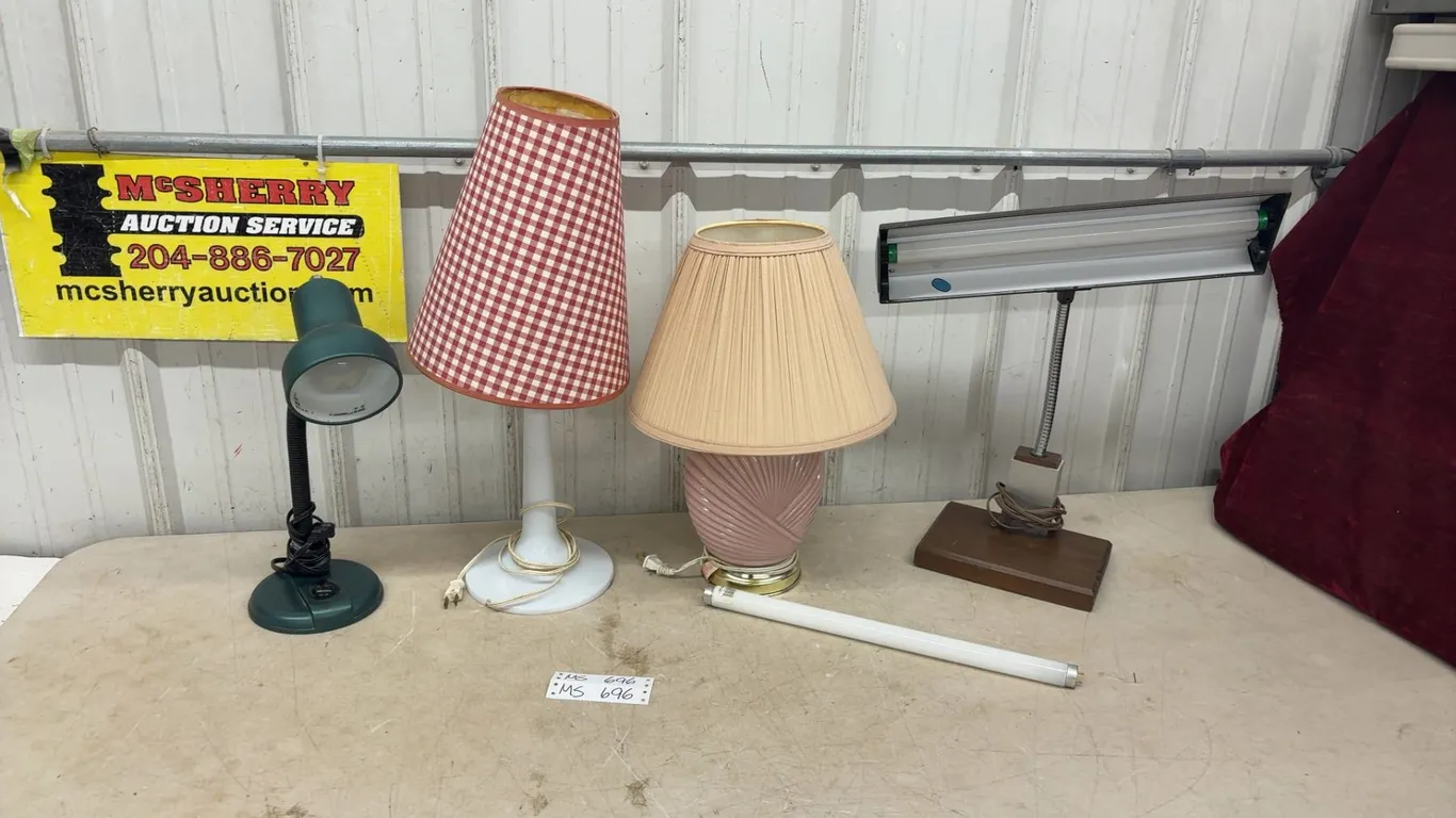 4 Lamps - Side Table / Desk