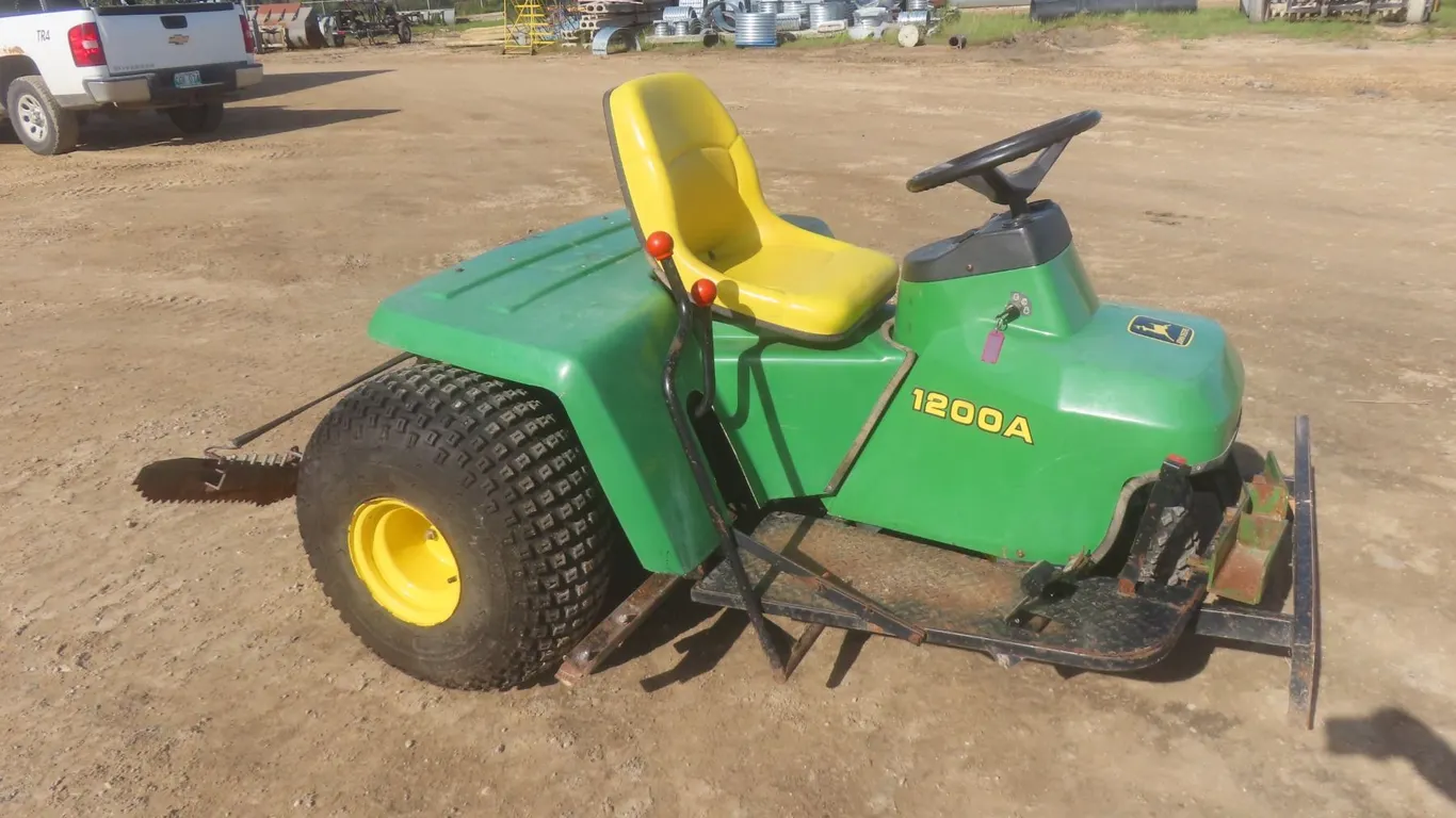 John Deere 1200A Bunker Rake