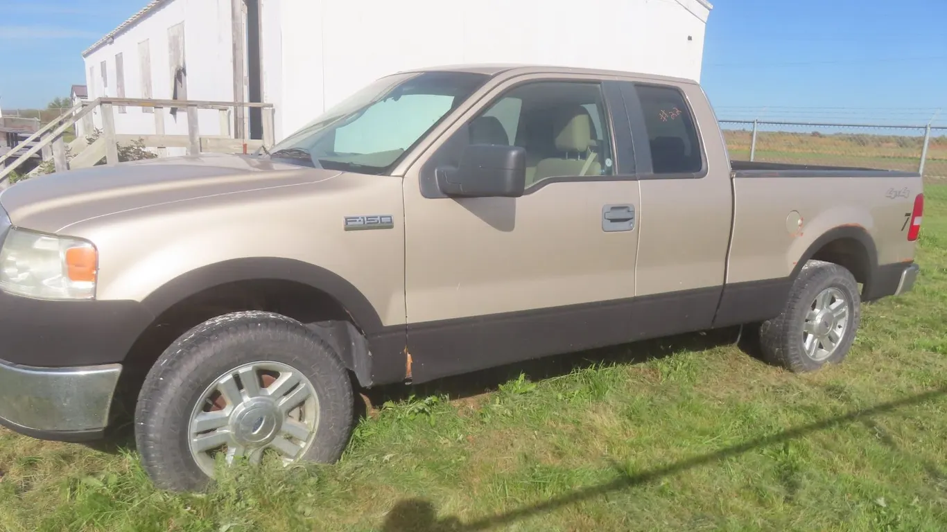2008 Ford F-150 XLT 4x4 Extended Cab – 5.4L V8, Automatic, 359,933 km