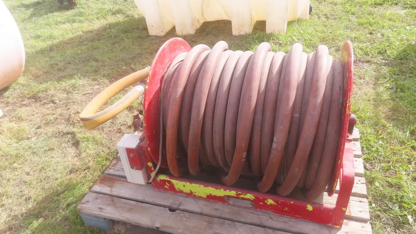 Nordic International 12V Retractable Hose Reel with Approx. 150' Rubber Hose
