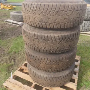 4 Tires and Rims 265/70R17 – Off Dodge 1500 Pickup