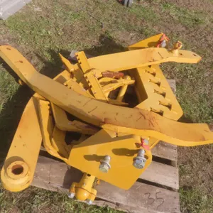 Cat 140M Grader Scarifier with Extra Teeth