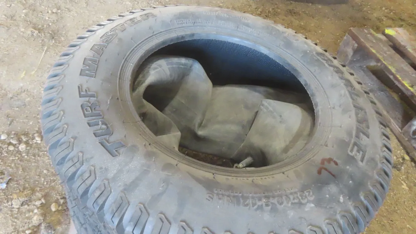 New Turf Tire 23 × 10.5-12