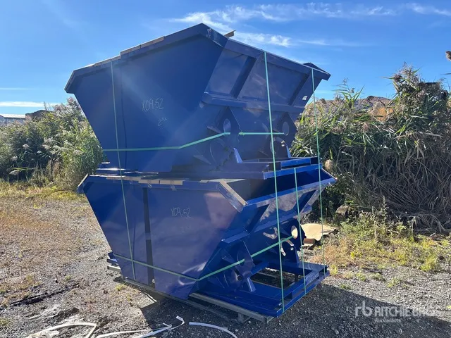 Quantity of (4) Greatbear 1.5 cyd Self-Dumping Hopper