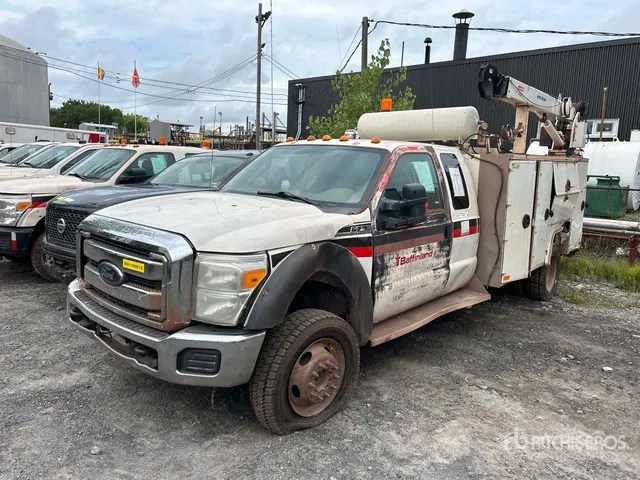 2013 Ford F-550 XLT 4x4 Crew Cab Service Truck (Inoperable)