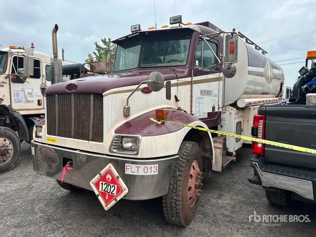 2004 Peterbilt 330 12000 L 4x2 Fuel Truck
