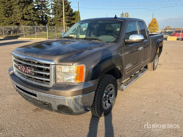 2012 GMC Sierra 1500 Nevada Edition 4x4 Extended Cab Pickup