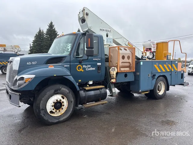 2009 Terex Hi-Ranger TE403HL 50 ft on 2010 International 7400 SBA 4x2 Bucket Truck