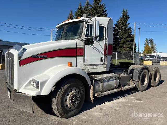 2006 Kenworth T800 6x4 T/A Day Cab Truck Tractor