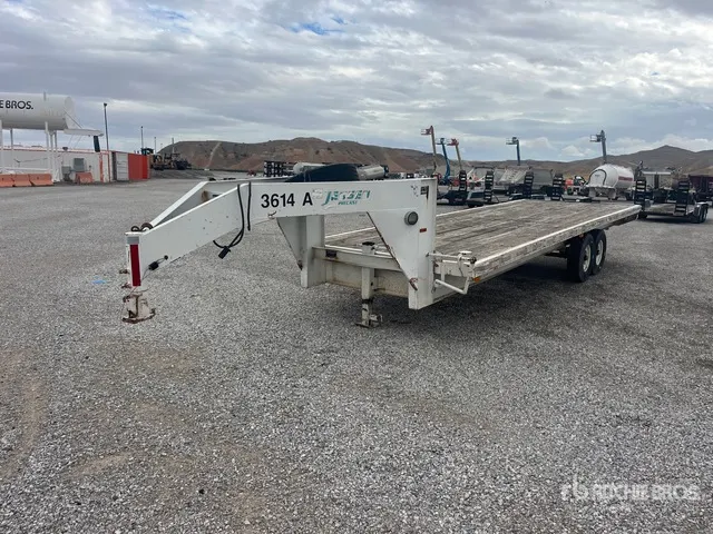 24 ft T/A Gooseneck Equipment Trailer