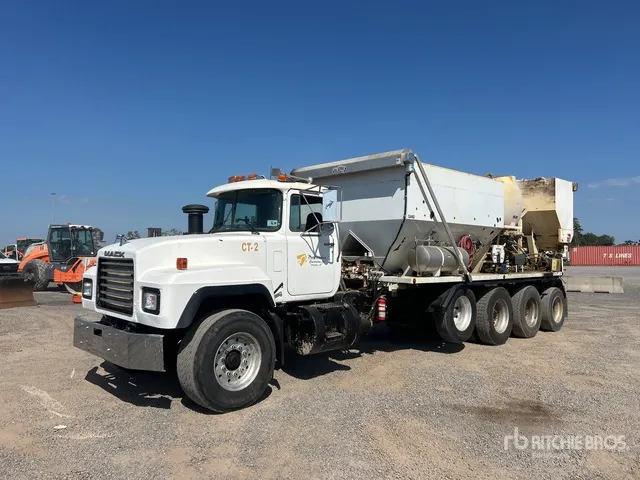 1999 Mack RD688S 10x4 Volumetric Mixer Truck