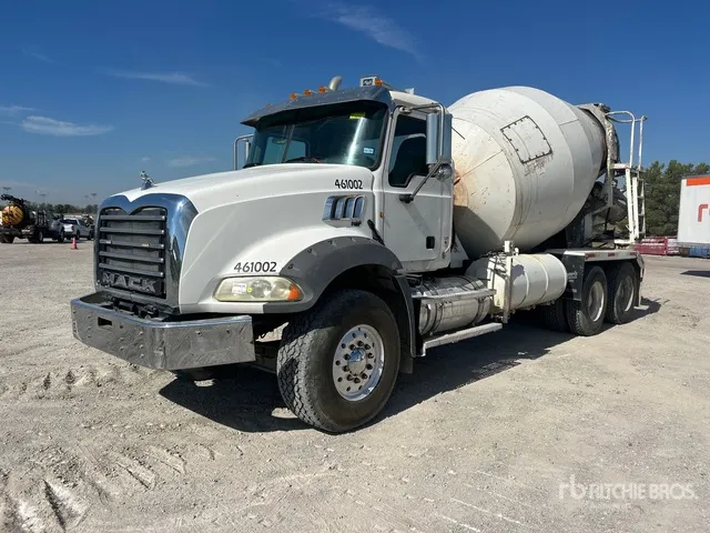 2015 Mack GU813 6x4 Mixer Truck