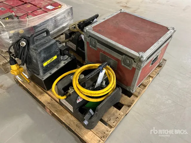 Quantity of (4) Hydraulic Torque Tools