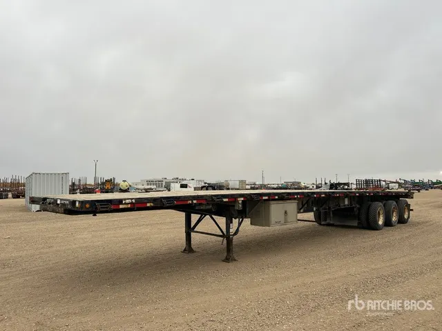 2013 Lode King 53 ft Tri/A Flatbed Trailer