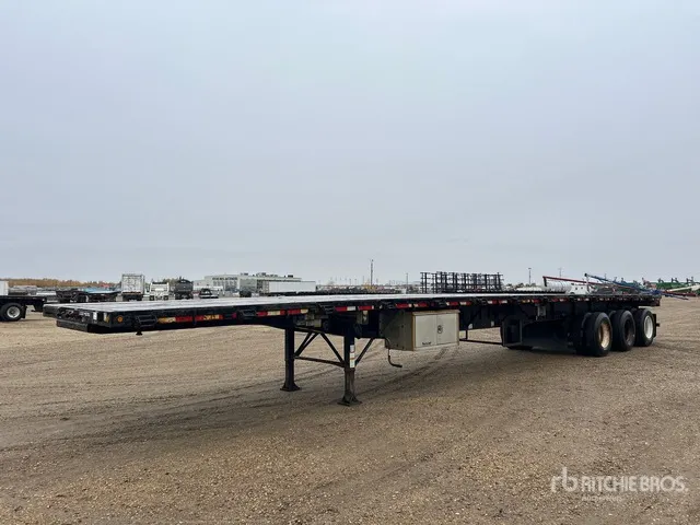 2013 Lode King 53 ft Tri/A Flatbed Trailer