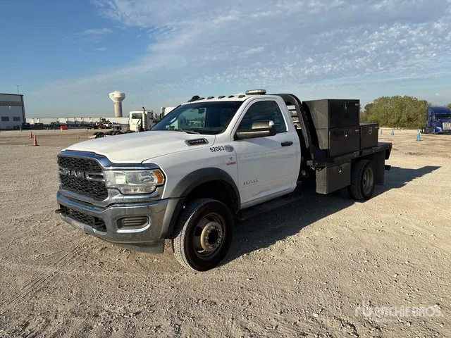 2021 Ram 5500 4x4 Flatbed Truck