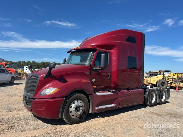 2021 International LT625 6x4 T/A Sleeper Truck Tractor