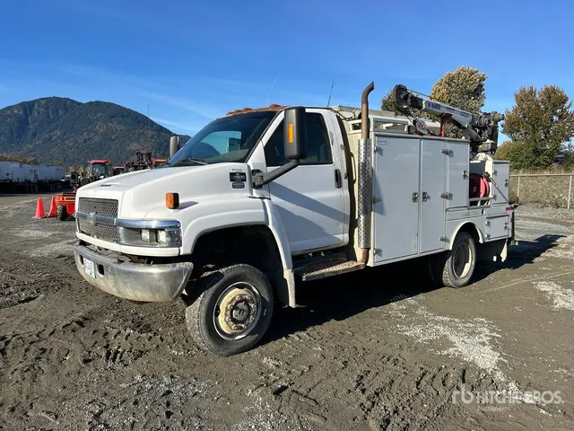 2006 GMC C5500 4x4 Service Truck