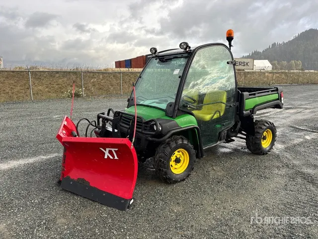 2014 John Deere 855EDSL 4x4 Utility Vehicle
