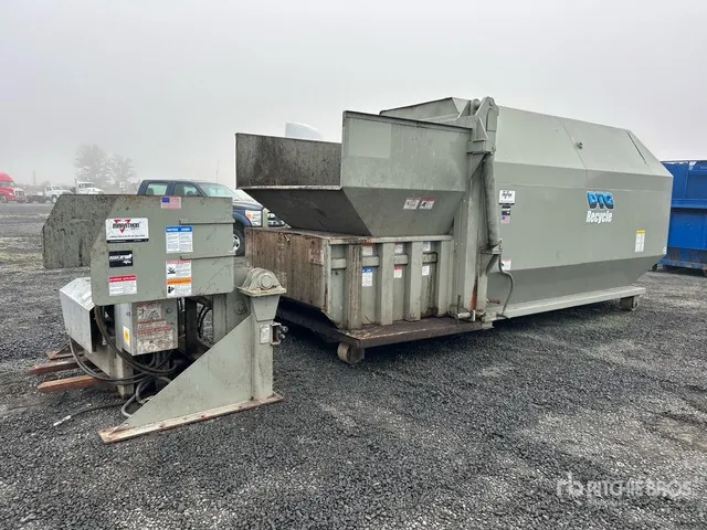 2023 Marathon RJ250 Trash Compactor