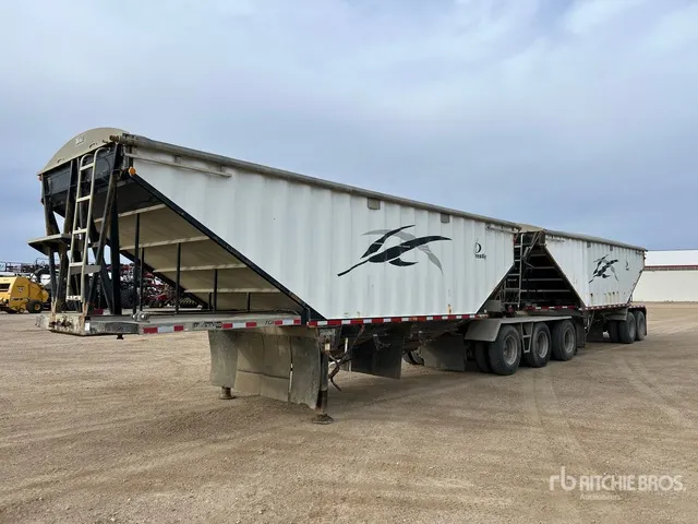 2013 Lode King Super B-Train Grain Trailer