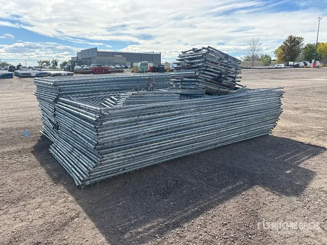Quantity of 14 ft 4 in x 6 ft Chain Link Fencing