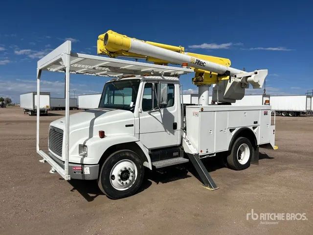 Altec L37MR 37 ft on 2002 Freightliner FL 70 4x2 Bucket Truck