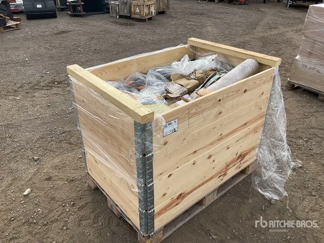 Quantity of Pallet of Misc Parts