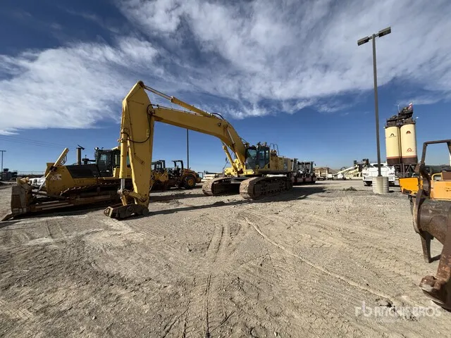 2012 Komatsu PC650LC-8E0 Tracked Excavator